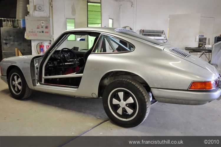Bodywork Restoration on Belgian Porsche 911S