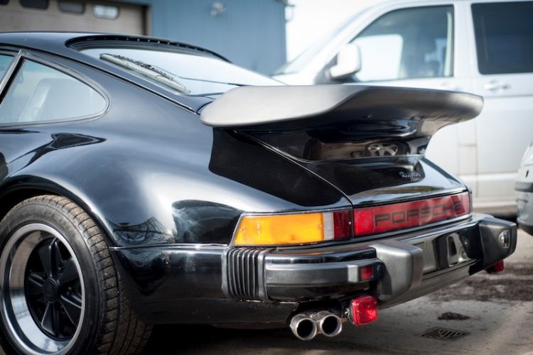 Porsche 911 Turbo in Classic Black