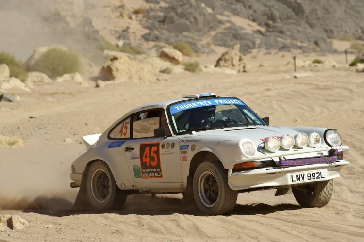 Tuthill Porsche 911 desert rally sand