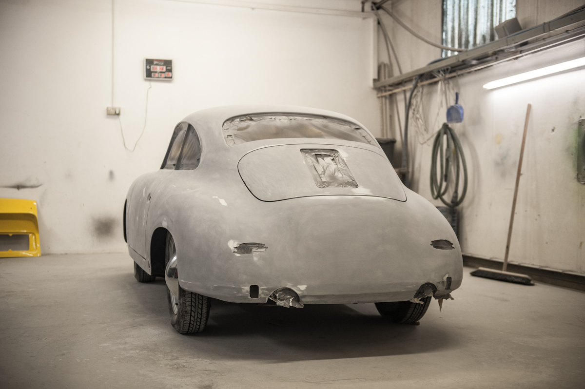 Tuthill Porsche 356 restoration in paint