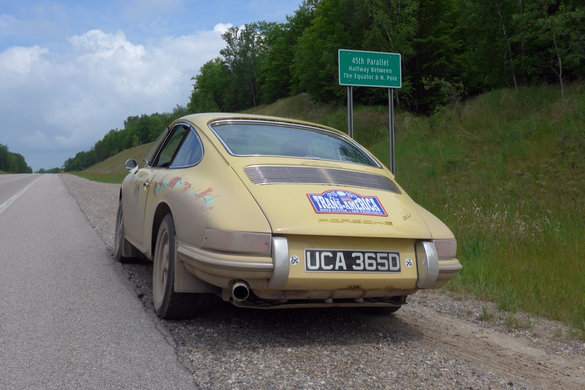 Tuthill Porsche 911s fight on in Trans-America Rally